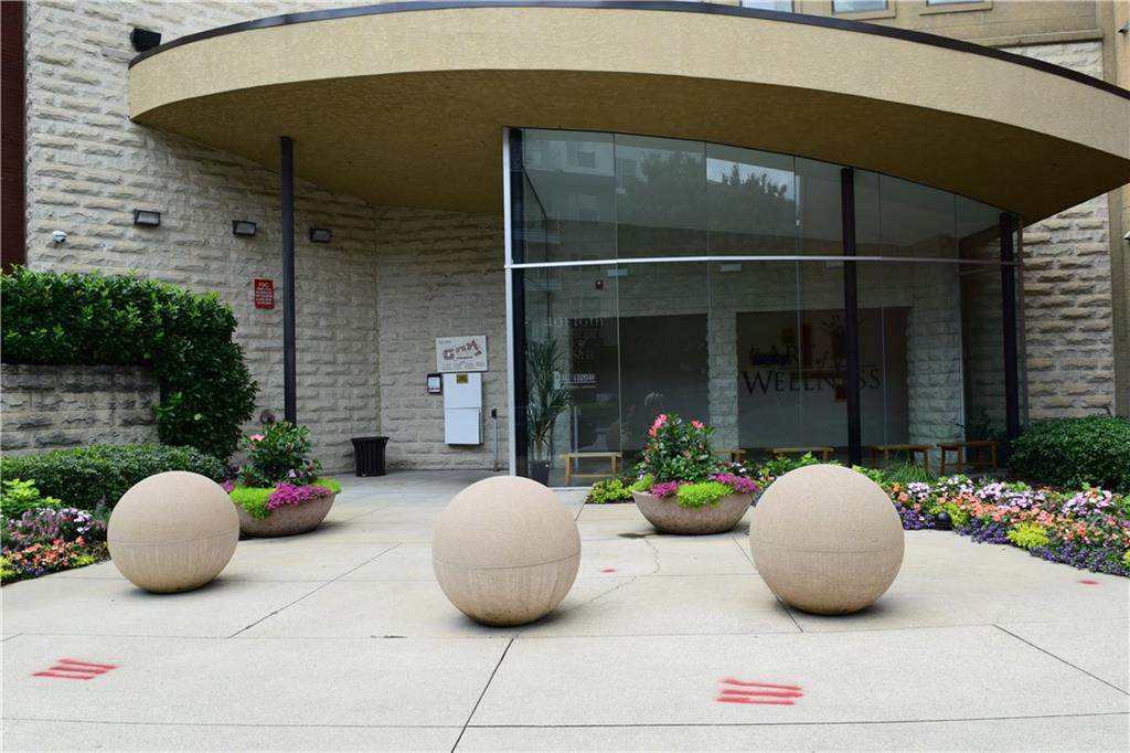 400 17th Street - Photo 1