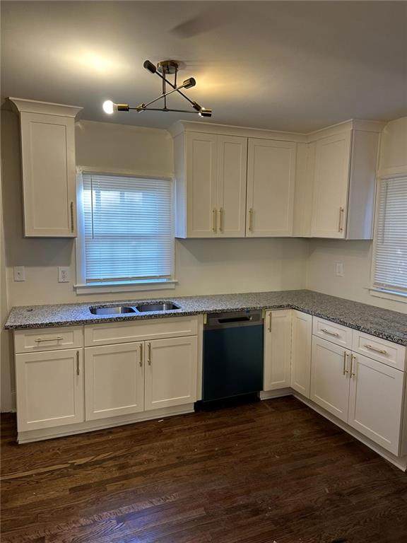 1370 Carnegie Avenue - Photo 1