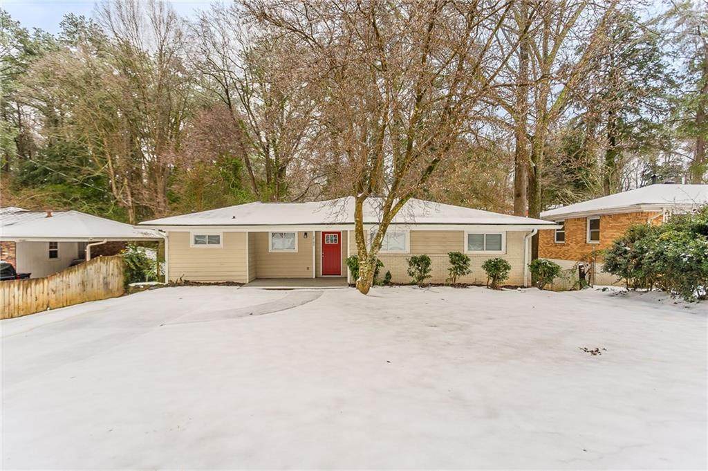 2792 Plantation Drive - Photo 1