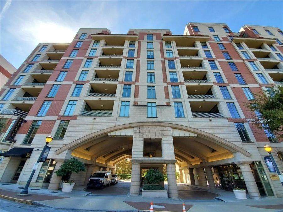 250 Park Avenue West - Photo 1