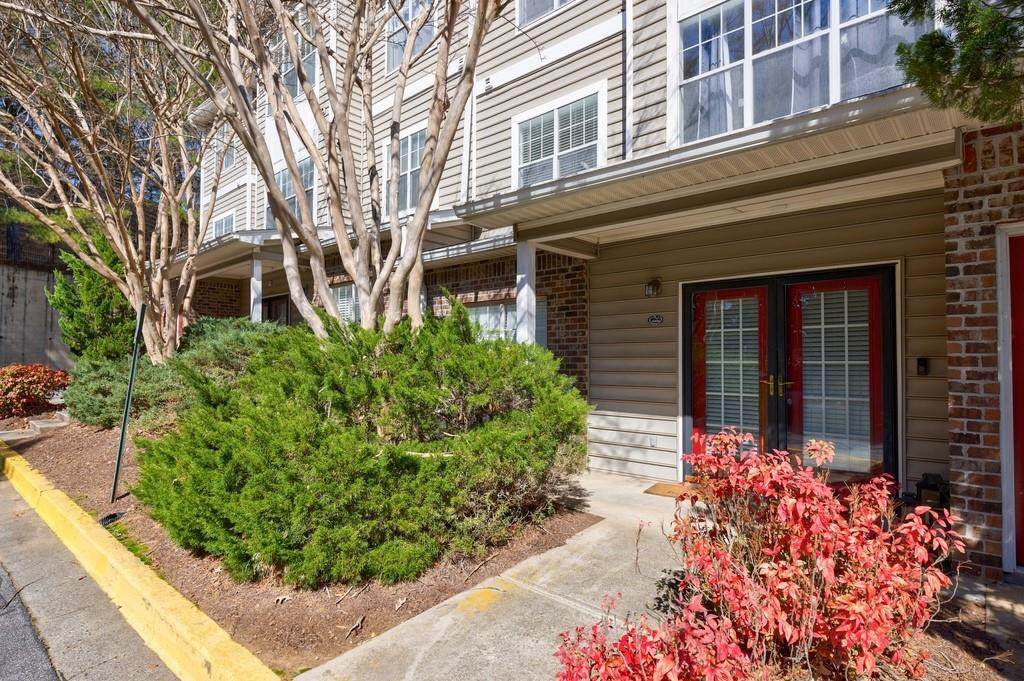 2700 Pine Tree Road - Photo 1