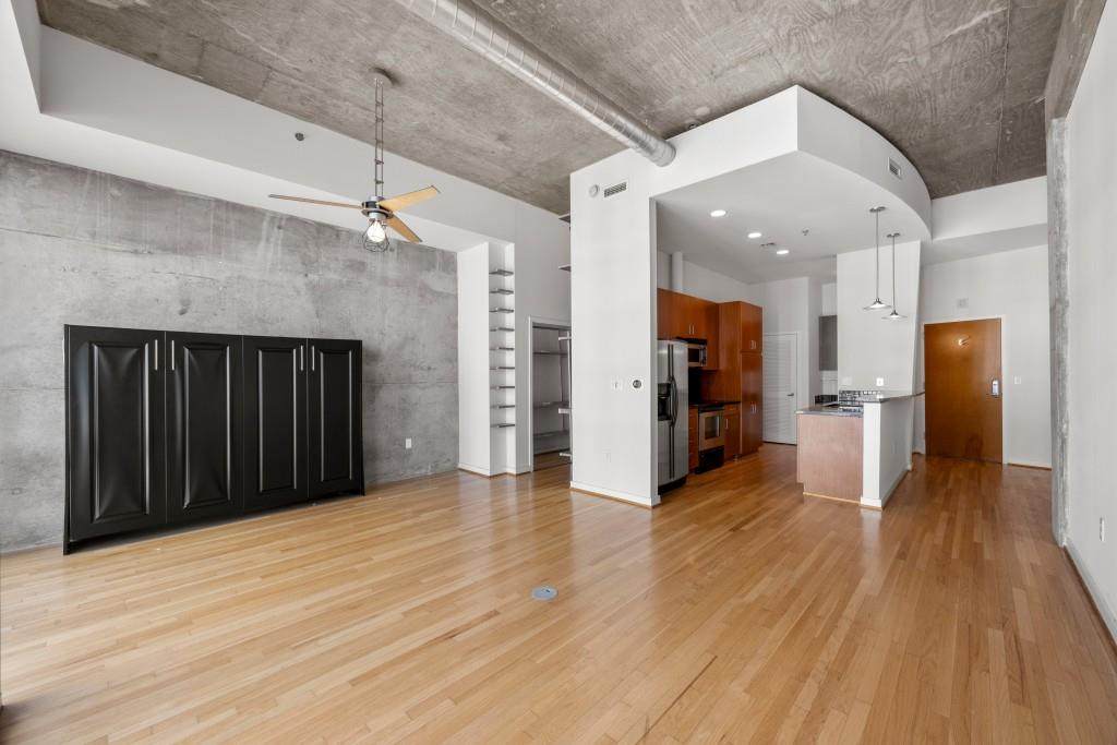943 Peachtree Street - Photo 1