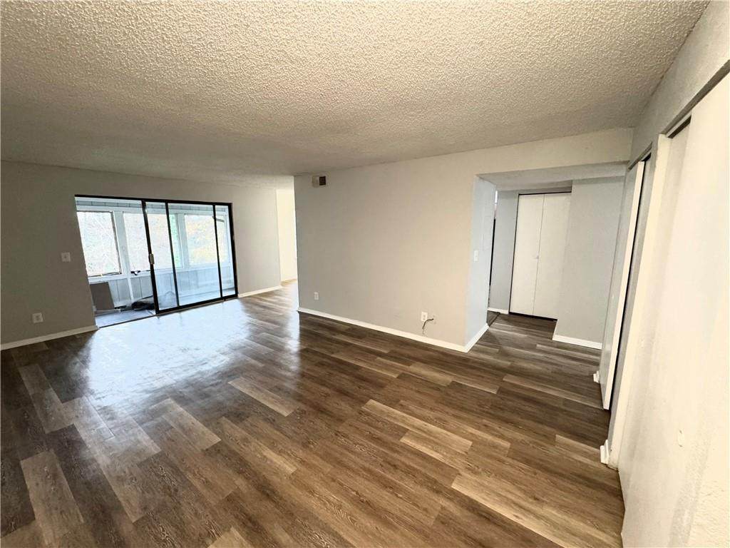 925 Seasons Parkway - Photo 1