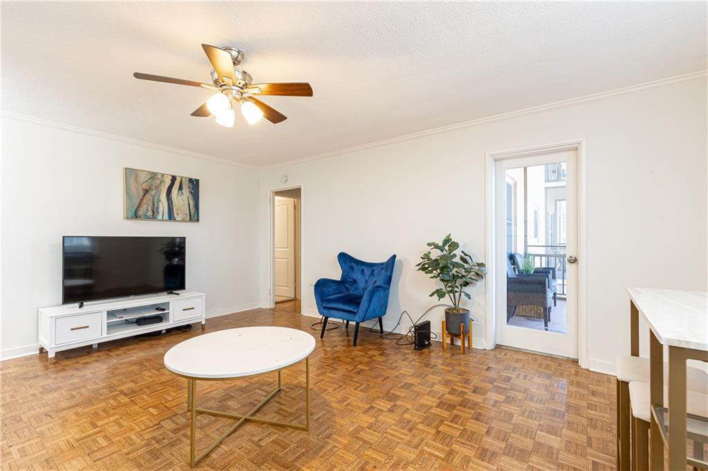 300 Peachtree 8C - Photo 1