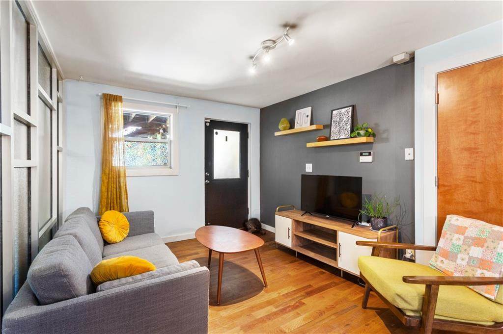 562 Formwalt Street - Photo 1