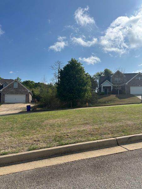 9208 Golfview Circle - Photo 1