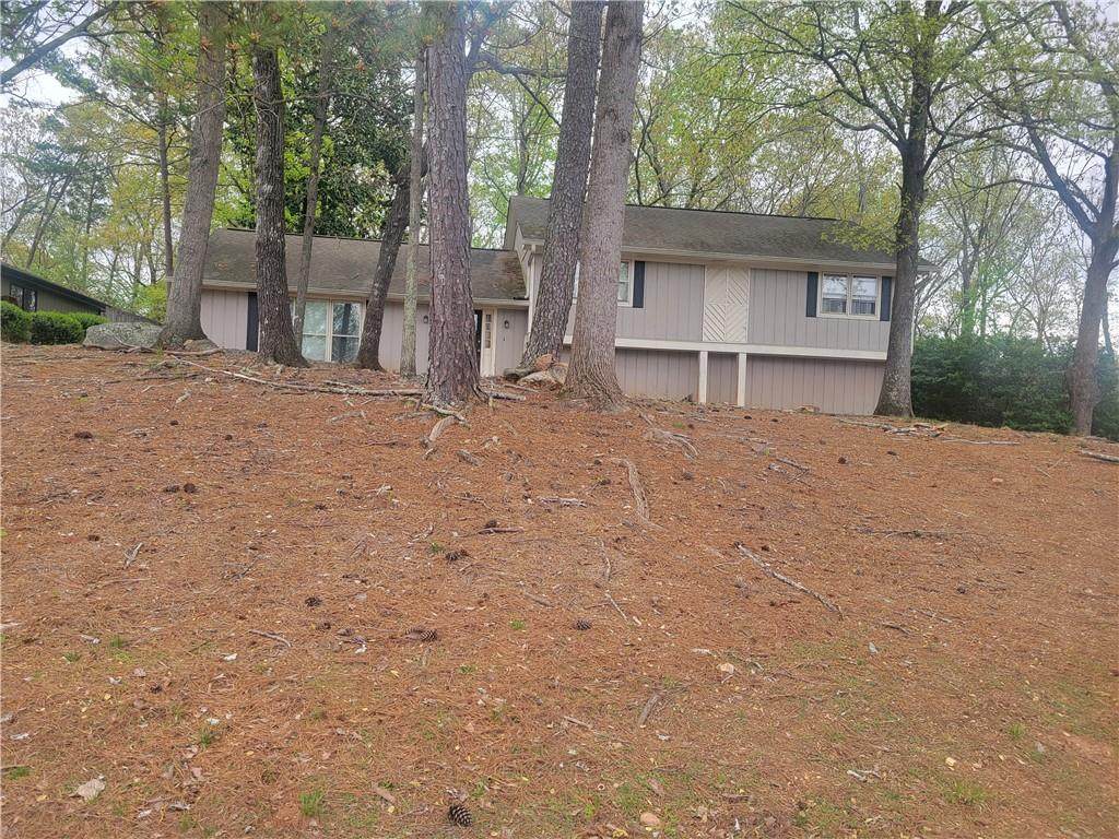 5251 Greenpoint Drive - Photo 1