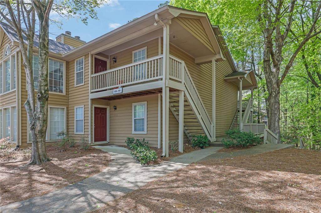 907 Country Park Drive - Photo 1