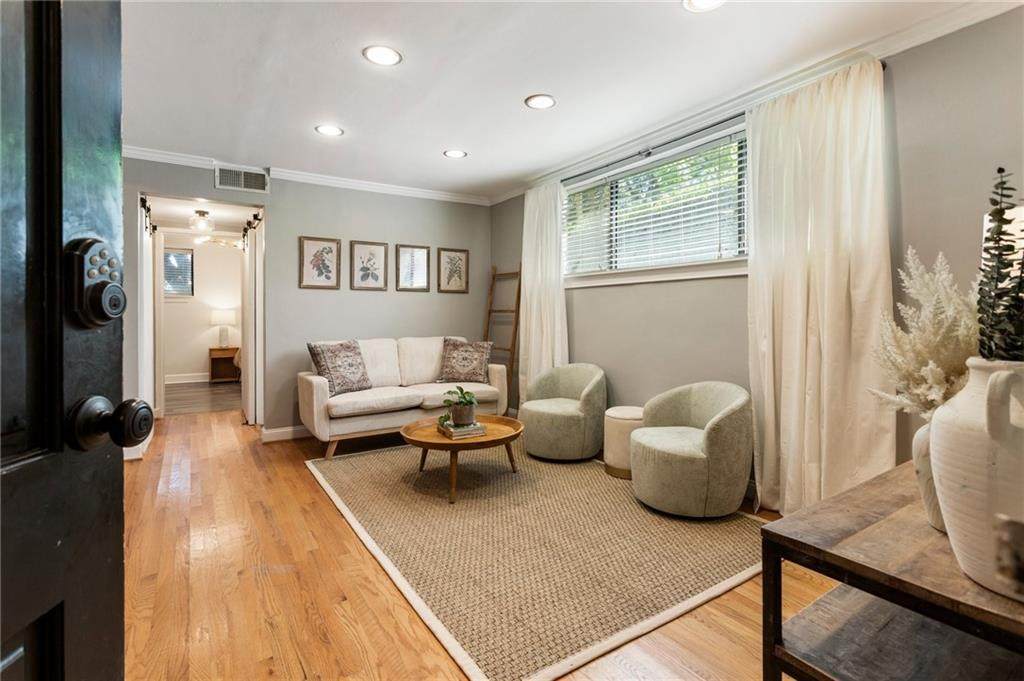 880 Glendale Terrace - Photo 1