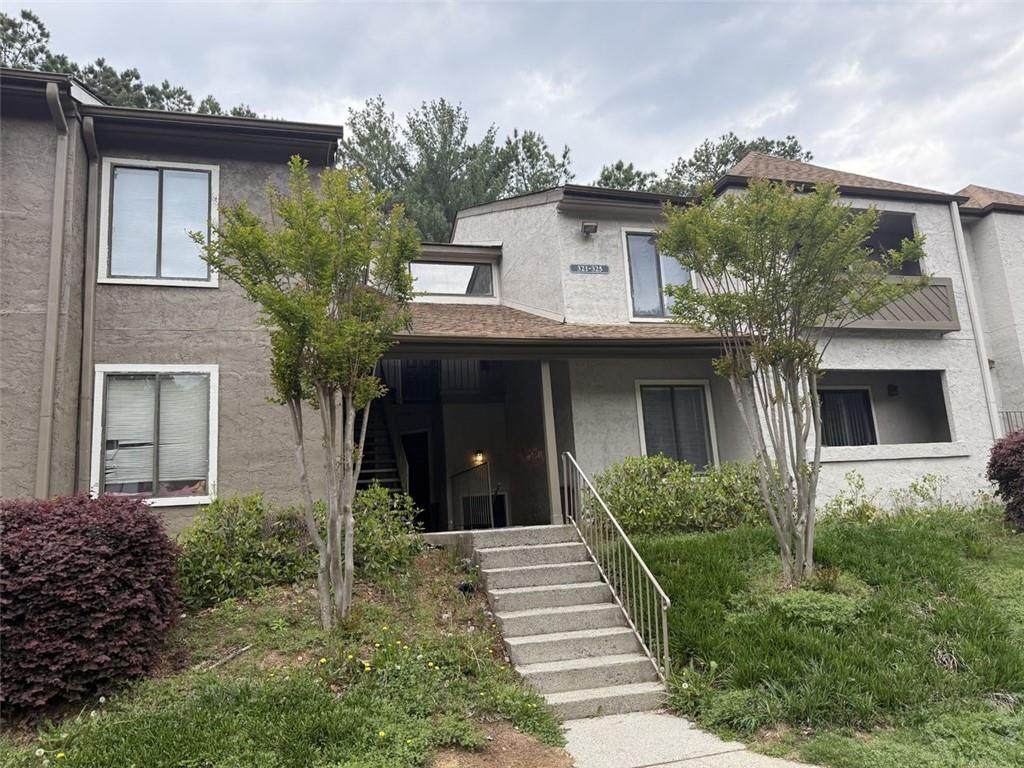 323 Seasons Parkway - Photo 1