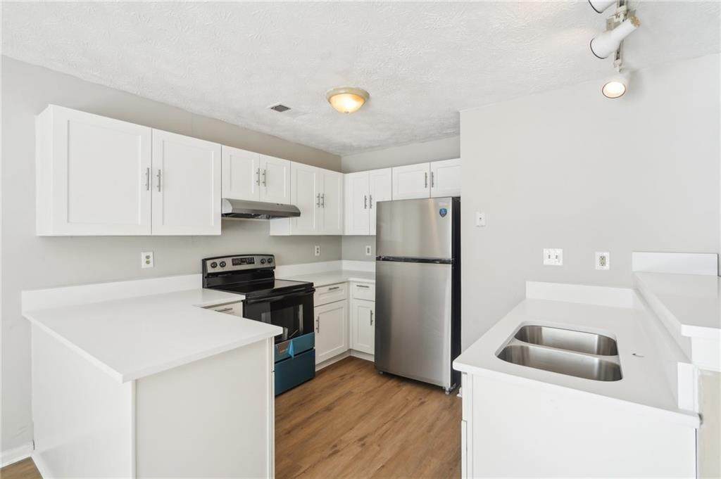 1066 Rock Creek Lane - Photo 1