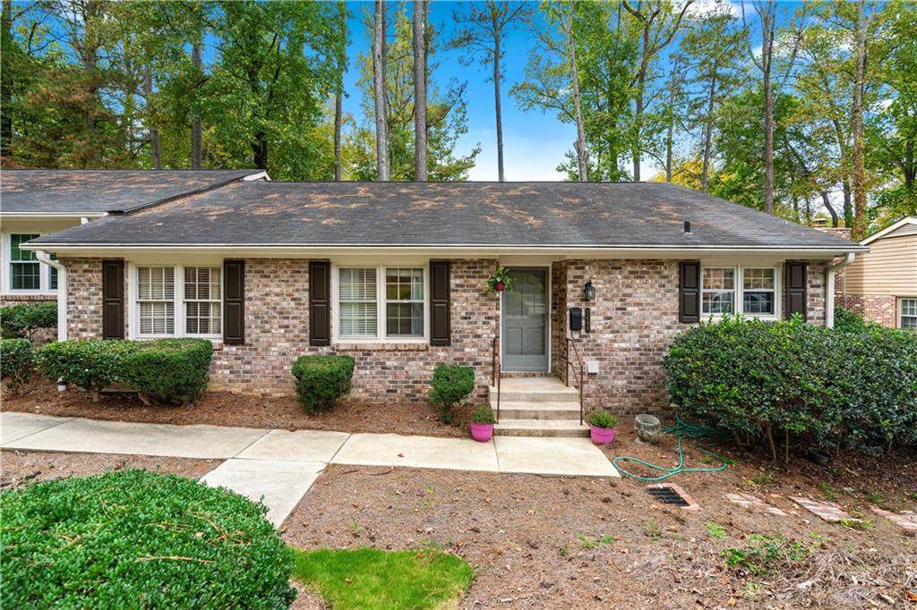 2404 Northlake Court - Photo 1
