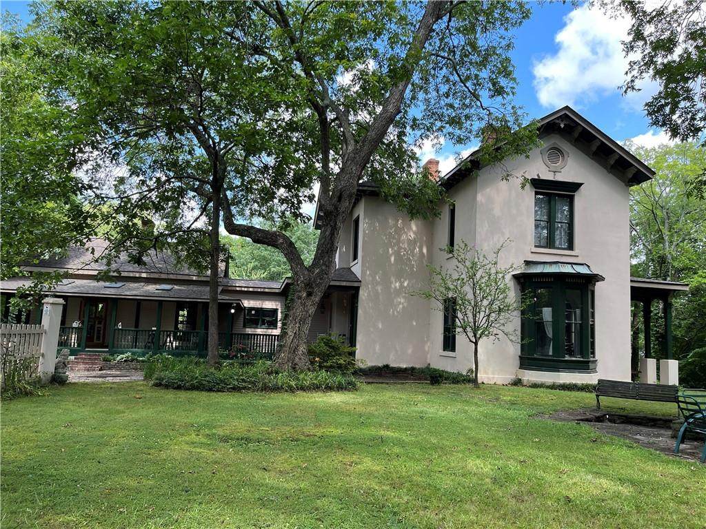253 Sydney Street - Photo 1