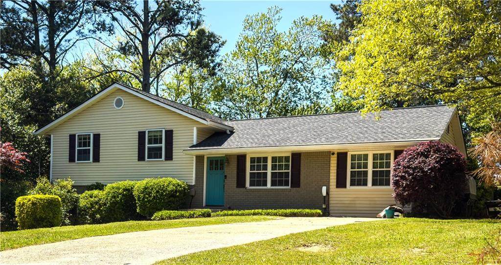 1105 Woodleigh Road - Photo 1