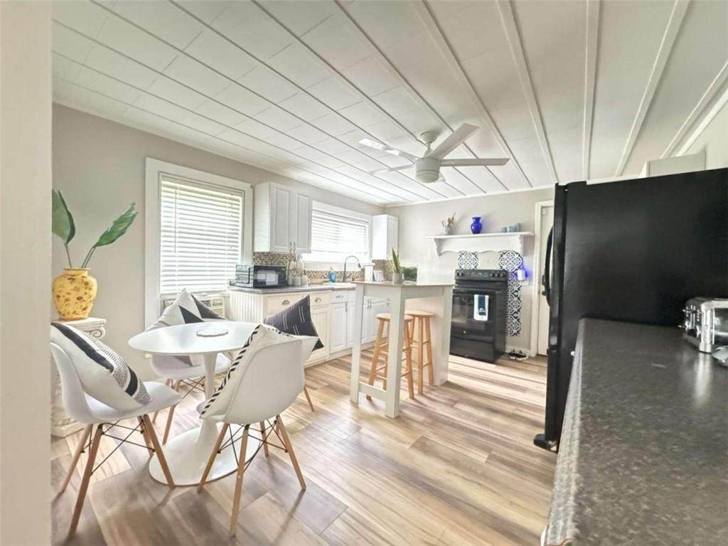 215 Wilson Street - Photo 1
