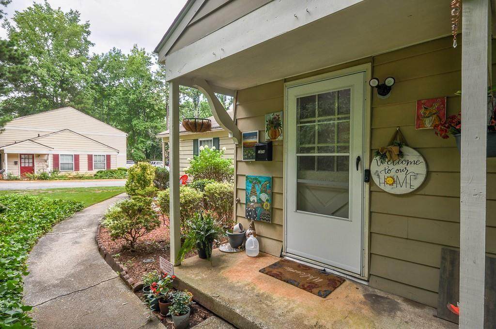 1304 Old Coach Road - Photo 1