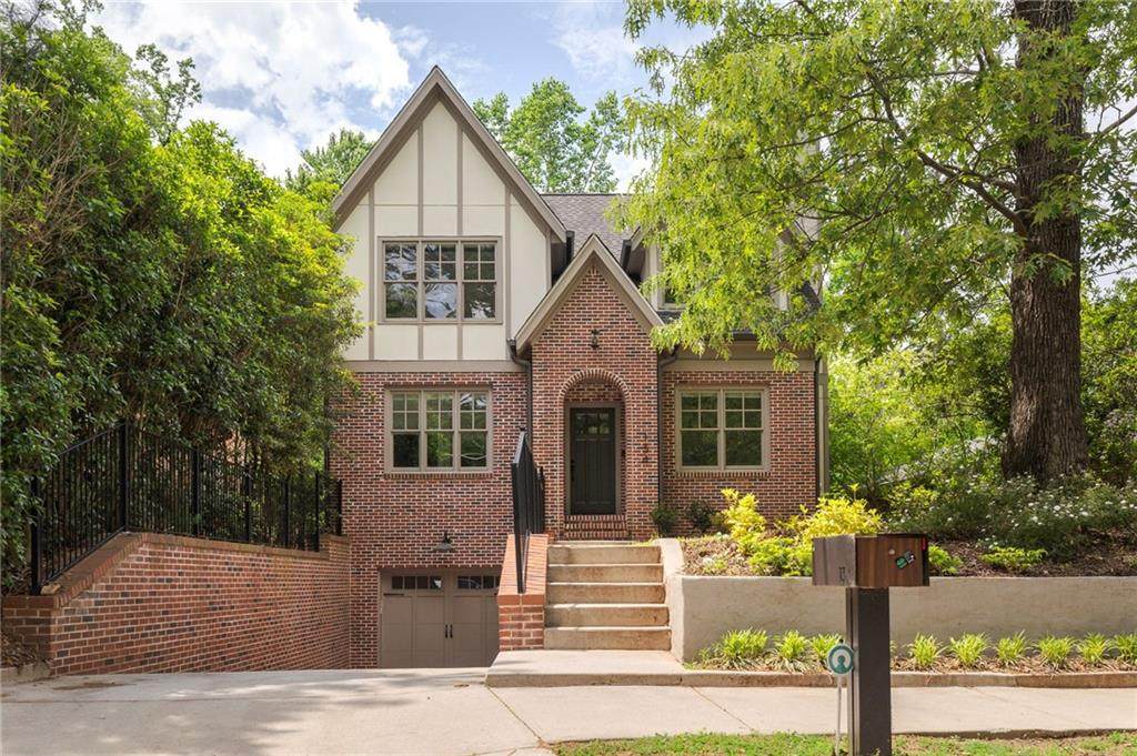 134 Woodlawn Avenue - Photo 1