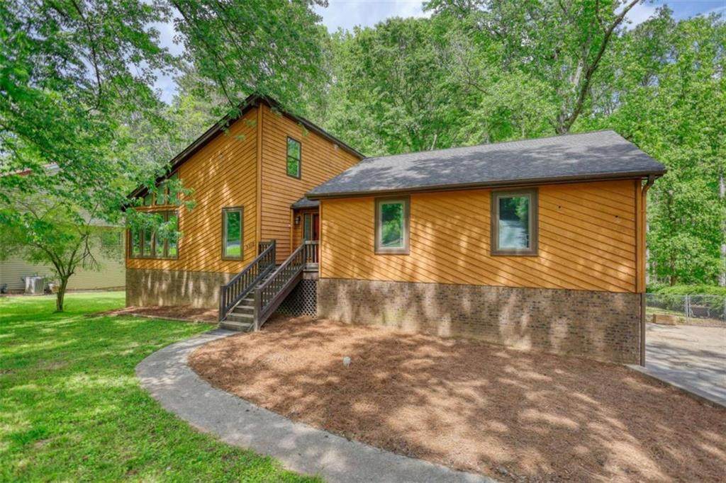 3312 Crossing Drive - Photo 1