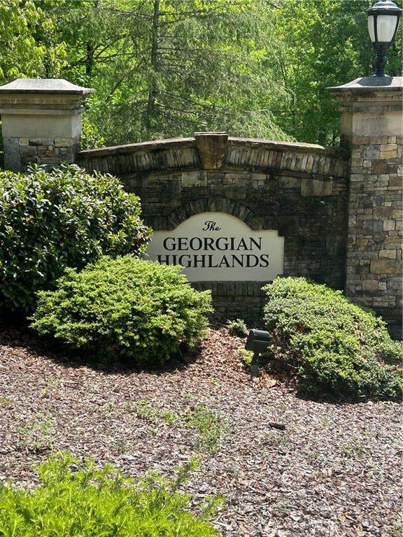 137 St Andrews Way - Photo 1