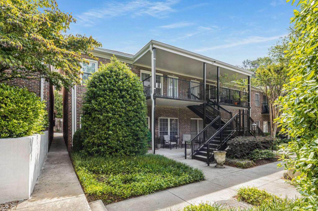 3675 Peachtree Road - Photo 1