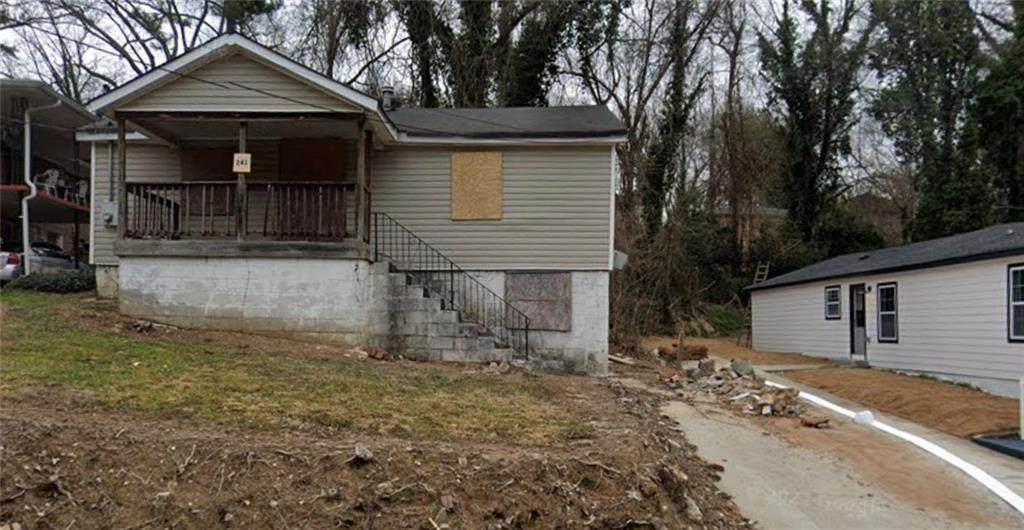 241 Holly Road - Photo 1