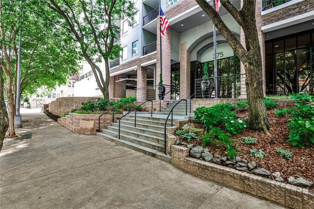 275 13th Street - Photo 1