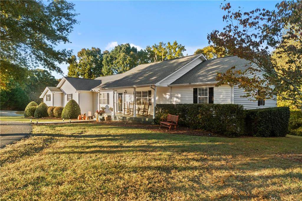191 Roberts Way - Photo 1