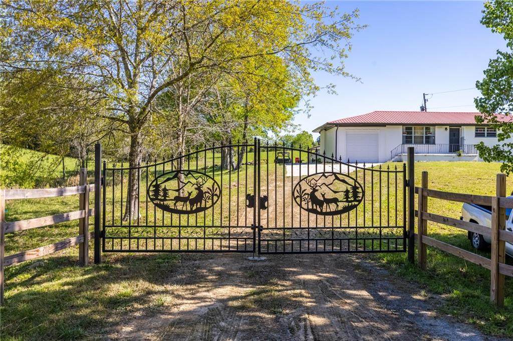 7596 Red Bud Road - Photo 1