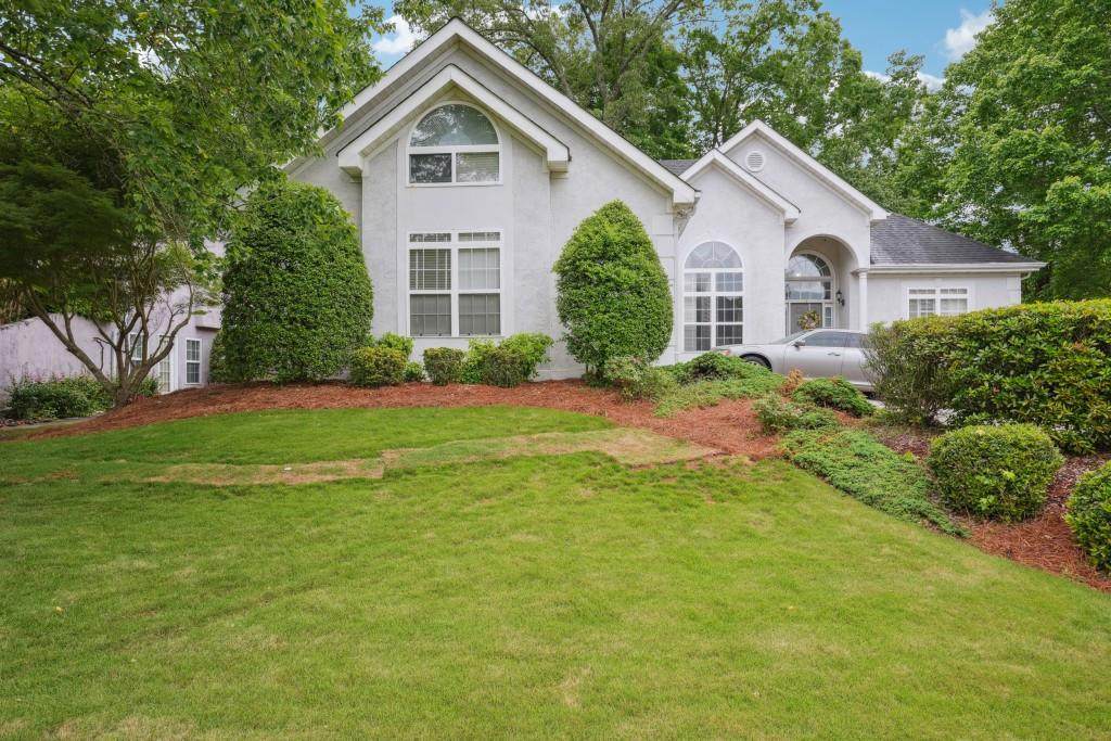 132 Eagles Club Drive - Photo 1