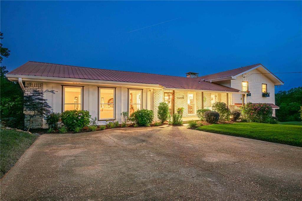 27 Graham Road - Photo 1