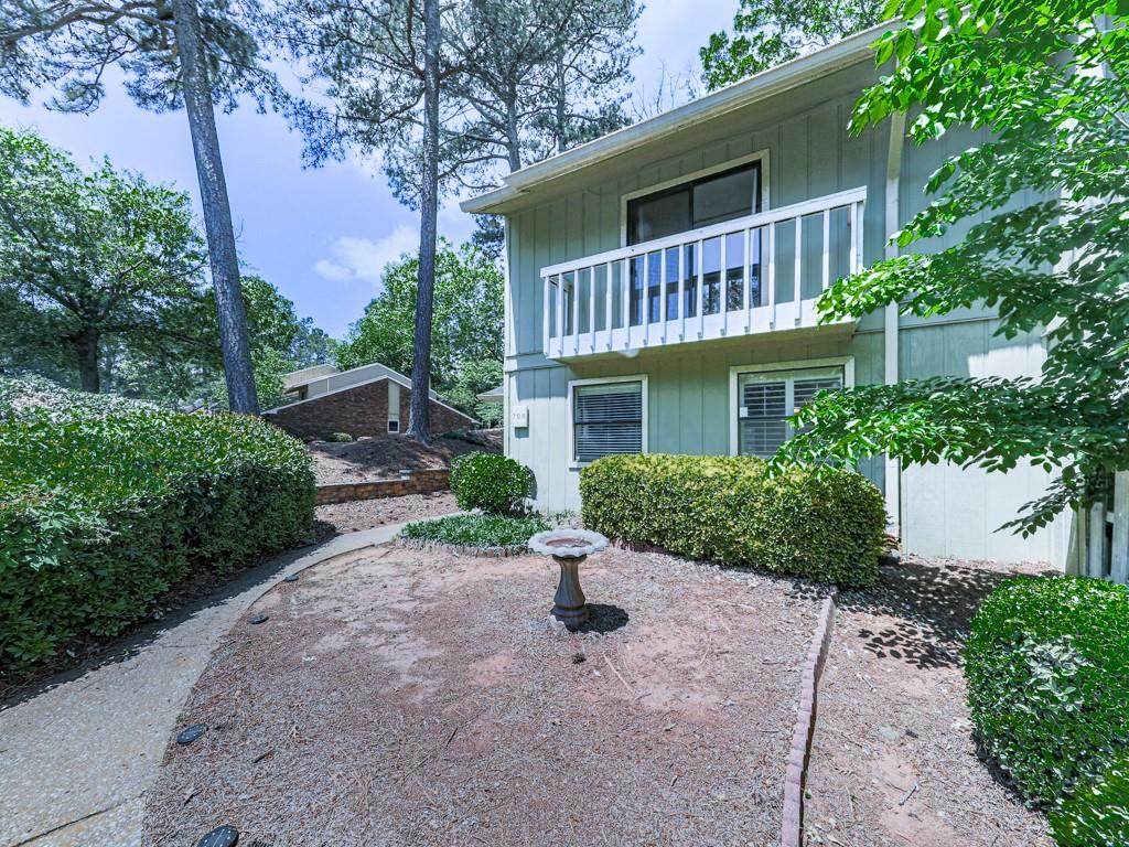 708 Hanover Lane - Photo 1