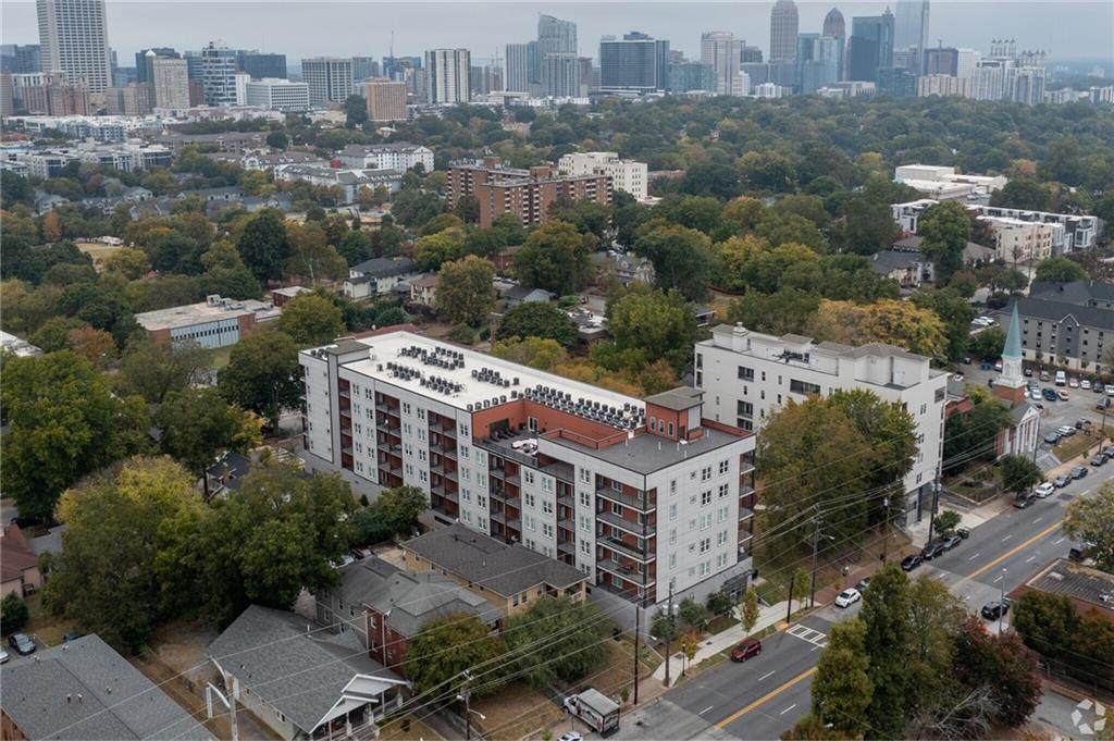 525 Parkway Drive - Photo 1