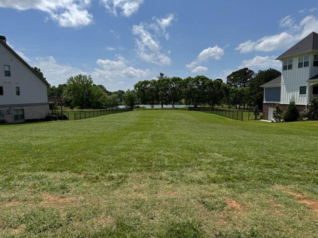 1472 Traditions Way - Photo 1