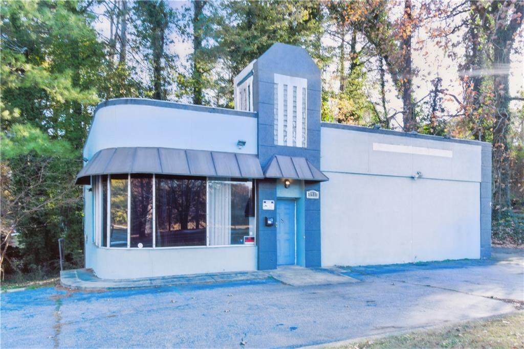 2690 Campbellton Road - Photo 1