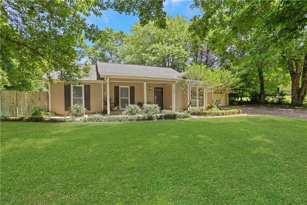 1605 Saddlecreek Road - Photo 1