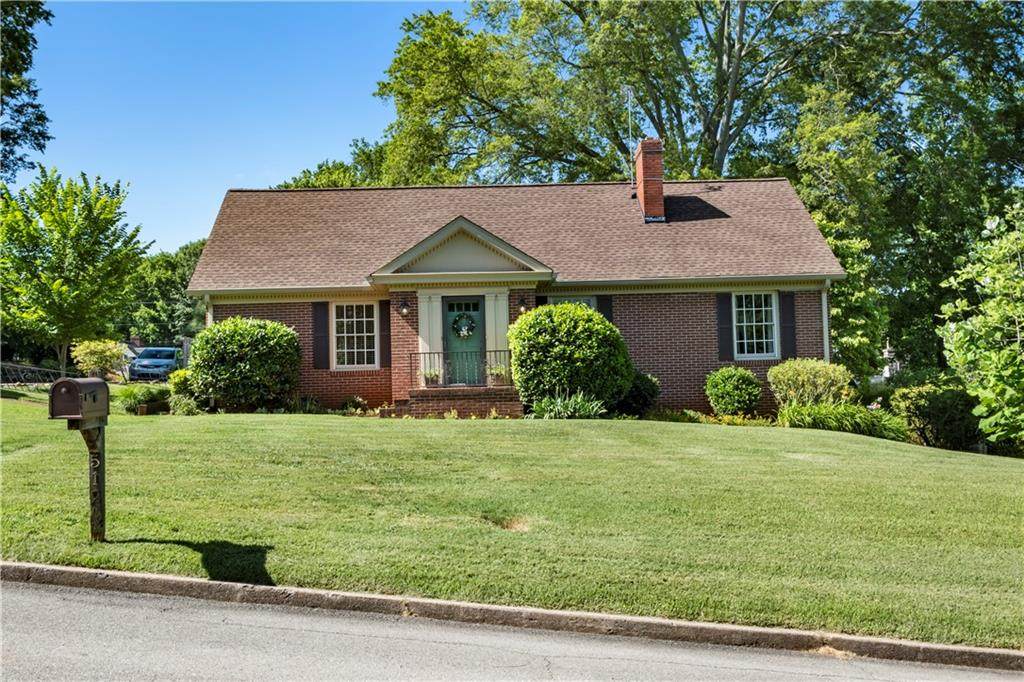 512 Williamsburg Drive - Photo 1