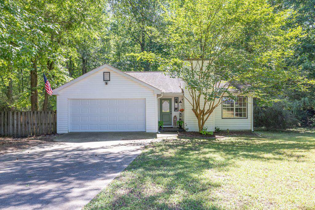 129 Ashwood Drive - Photo 1