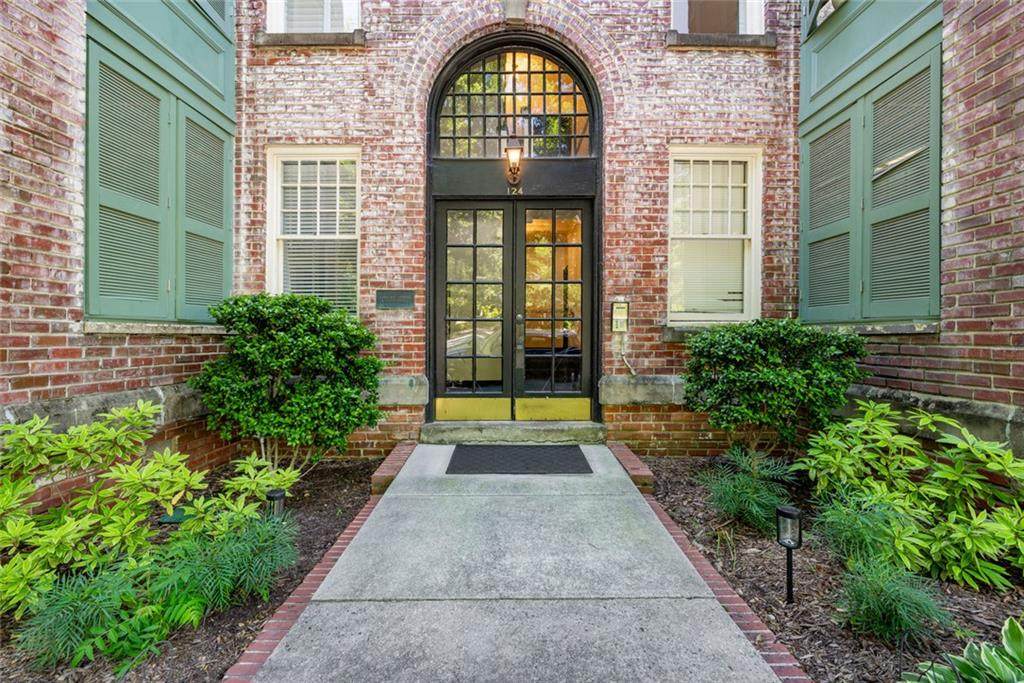 124 Lafayette Drive - Photo 1