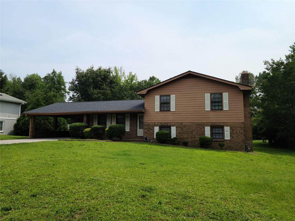 2104 Moon Drive - Photo 1