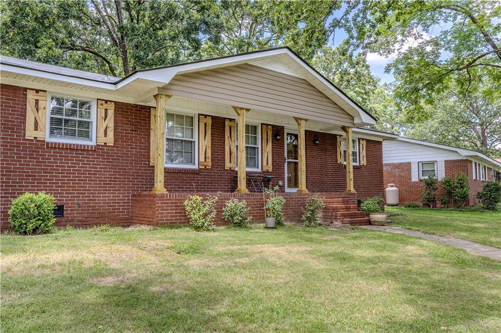 106 Kenwood Drive - Photo 1