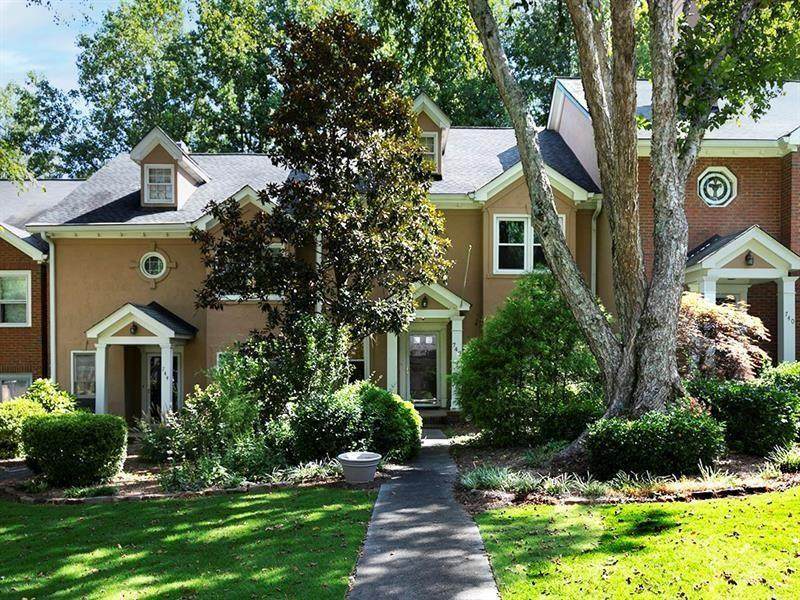 742 Olde Towne Lane - Photo 1