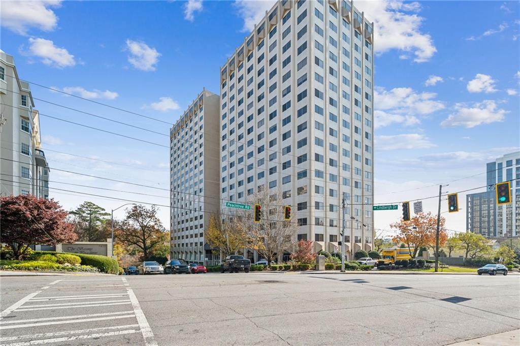 2479 Peachtree Road - Photo 1