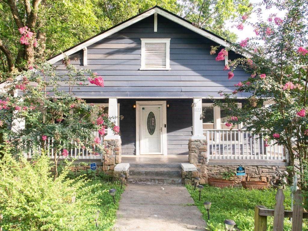 1022 Ashby Grove Sw Grove - Photo 1