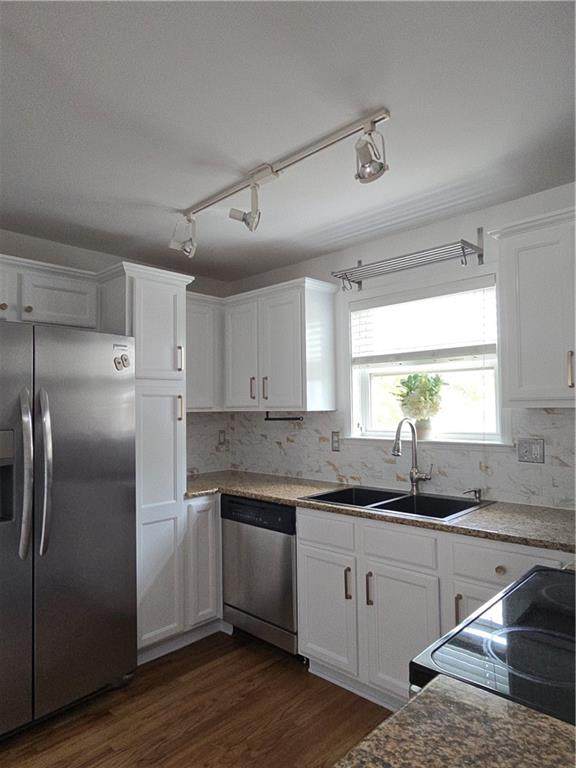 48 Peachtree Avenue - Photo 1