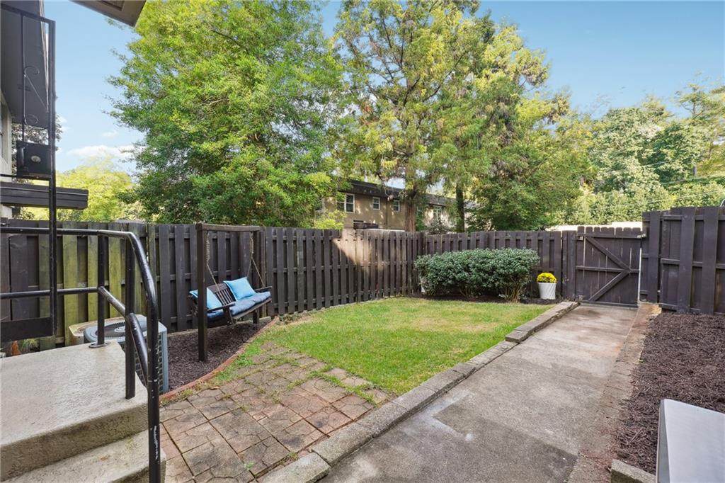 290 Lakemoore Drive - Photo 1
