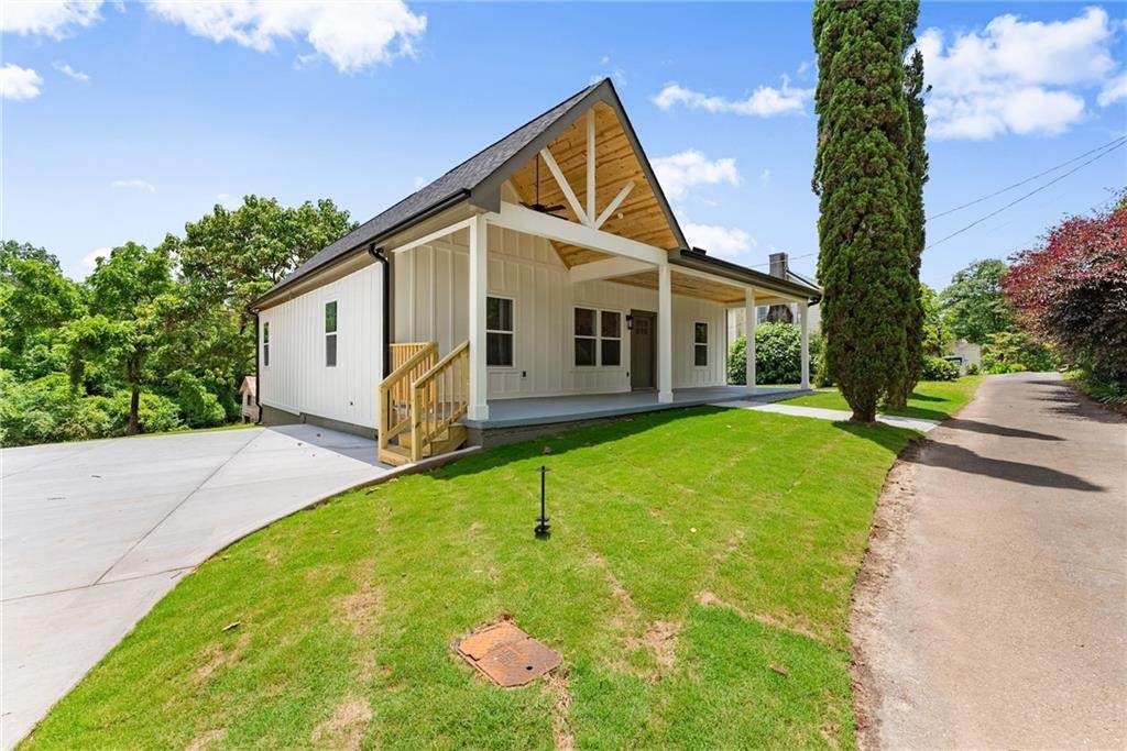 130 Railroad Avenue - Photo 1