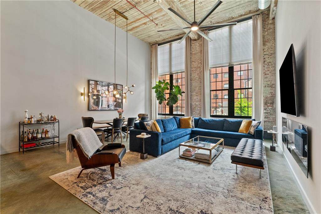 170 Boulevard - Photo 1