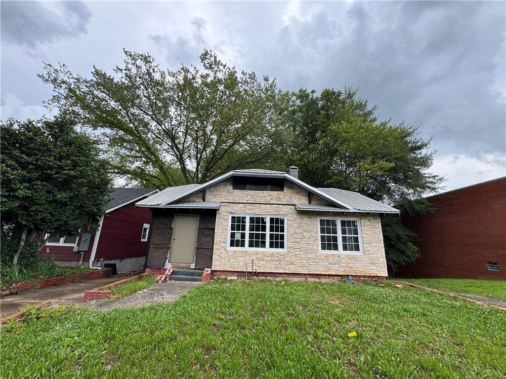 1422 Boulevard - Photo 1