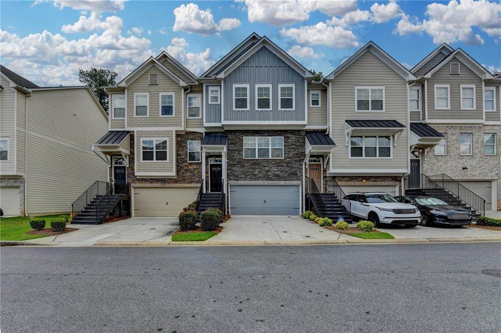 2719 Hedgeway Circle - Photo 1