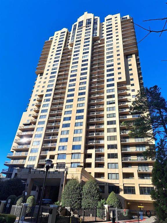 3481 Lakeside Drive - Photo 1